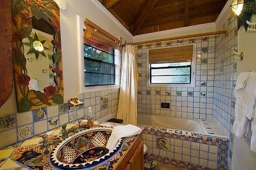 Tres Palmas Inn And Villas Rincon